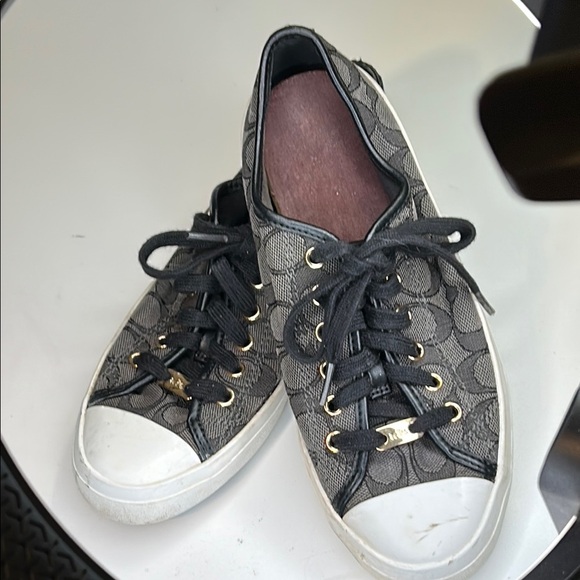 Coach Shoes - COACH EMPIRE SIGNATURE CANVAS LACE UP LOW TOP SNEAKERS SIZE 8B